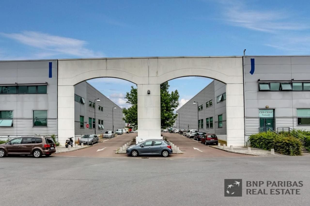 Bureau Ivry-sur-Seine 892m² Location bureau Ivry-sur-Seine Val-de-Marne OLBUR2529477 0